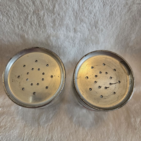 Vintage Walt Disney World Mickey Minnie Mouse Glass Salt Pepper Shakers - Picture 3 of 10